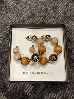 Banana Republic Gold and Wood Bead Hoop Earrings - Natural Brown